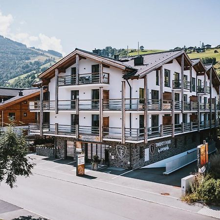 24 By Avenida - Mountain Hotel Kaprun Eksteriør bilde